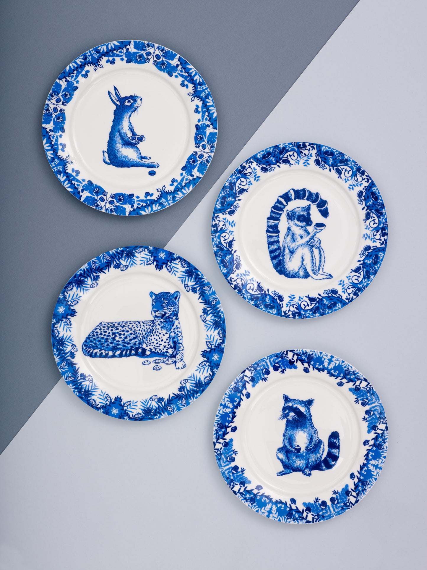 Lemur Willow pattern side plate